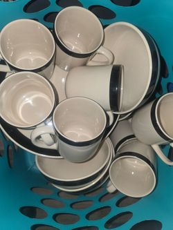 Full set of glass dishes