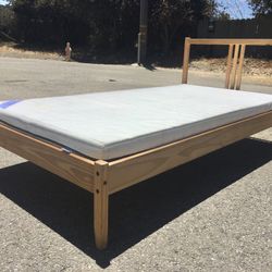 ***Twin Bed With Mattress ***