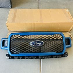 Front Ford F-150  Grille Brand New 
