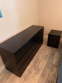 (1) 6-Drawer dresser + (2) 2-Drawer Nightstand