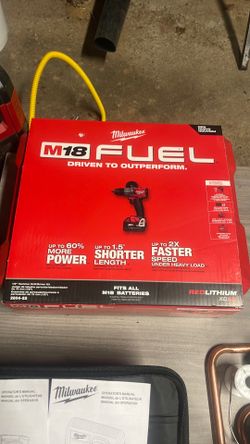 Milwaukee 1/2”  drill / driver kit