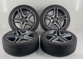 18” 8  18x 8.5  Mercedes  Rims tires  Floating caps  Light up center caps  Magnetic 🧲 design  ——$570 rims tires  5x112mm  W tires