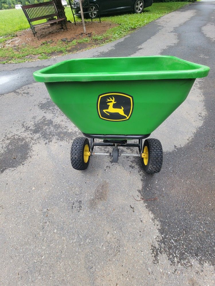 John Deere Spreader