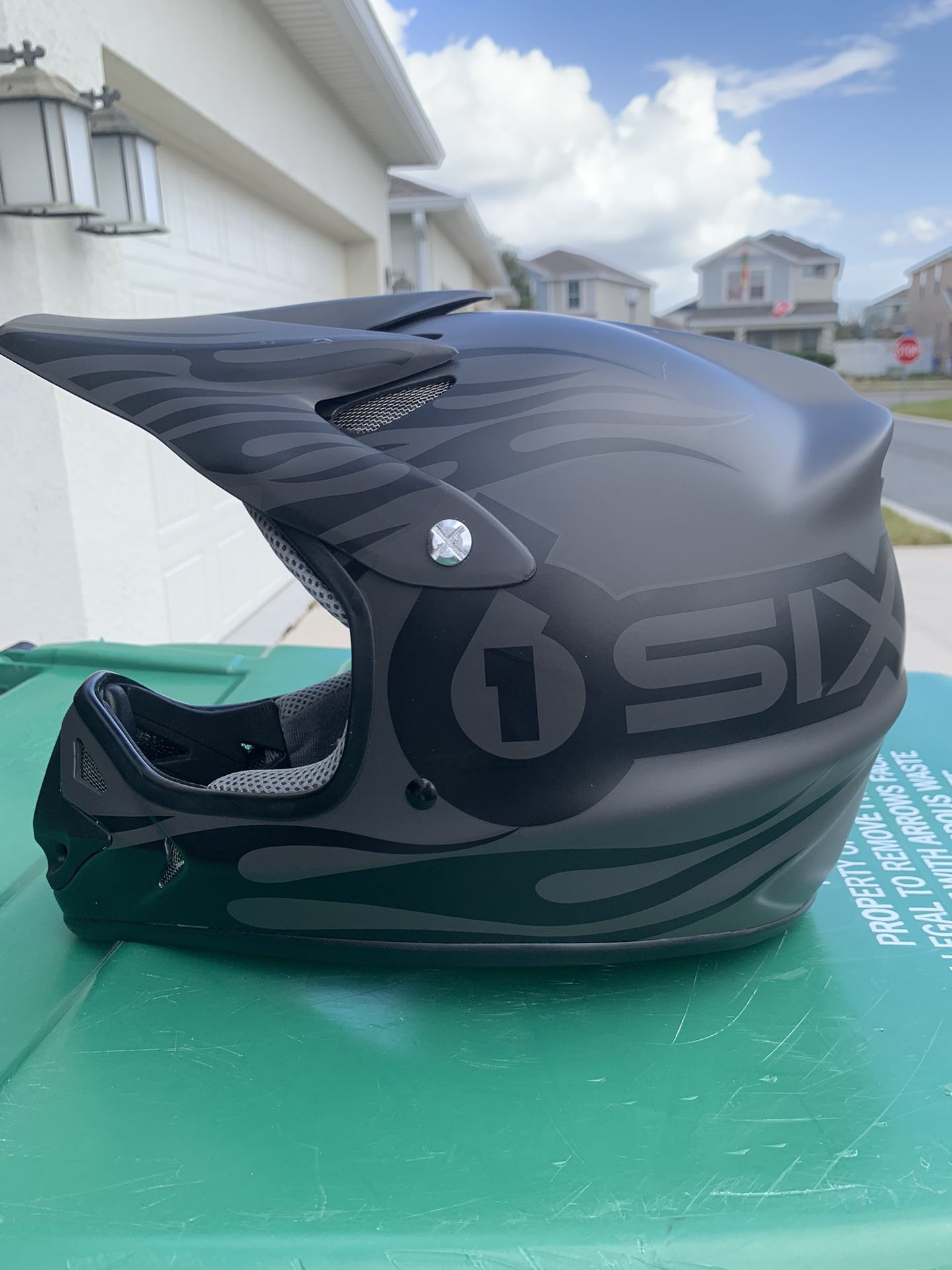 Helmet Size M