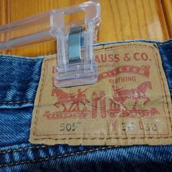 LEVI's  505 Zipper Fly Preowned Jeans