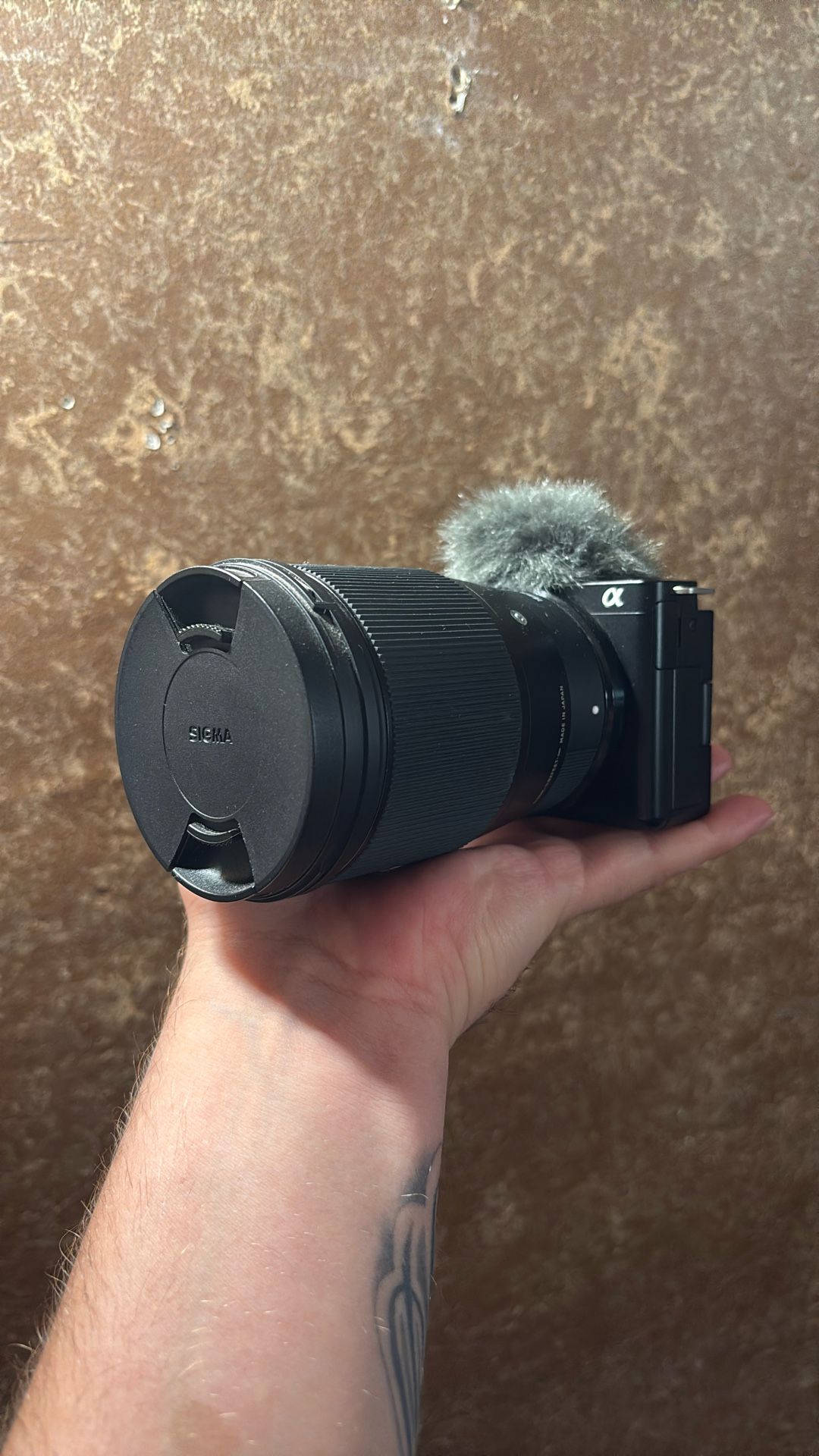 Sony ZV-E10 w/Sigma 16mm Lens 1:1.4 DC DN 67