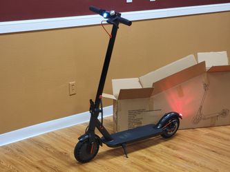 BRAND NEW SCOOTER --- (PRICE DROP)