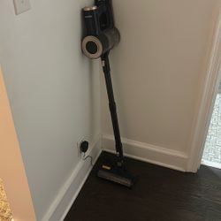 Cordless Vacuum 