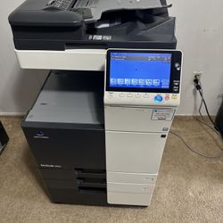 Comercial Copy Machine