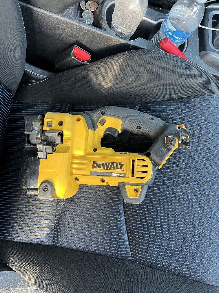 Dewalt Threaded Rod Cutter $160 Firme Precio Tool Only