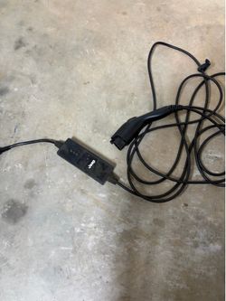 Jeep wrangler 4xe level 1 charger