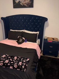 Navy Blue Velvet Bedroom Set – Bed, Dresser & Nightstand