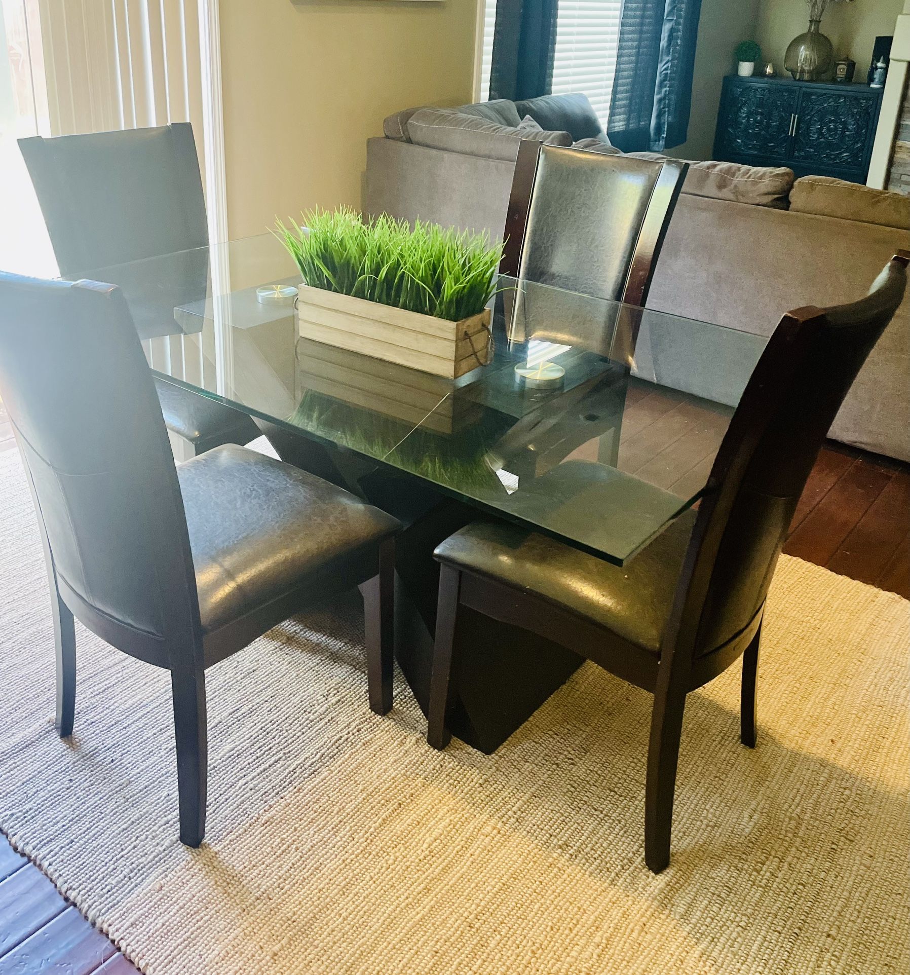 Modern Dining Room Table Glass top 1/2 inch thick