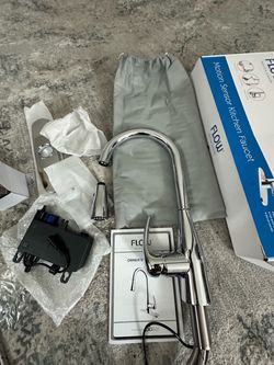 Brand New FLOW Motion Sensor Kitchen Faucet – Never Used – $100