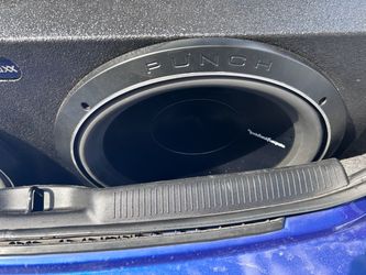 Two Rockford Fosgate Punch subwoofers in a Bass-Maxx box, plus a Skar amplifier. Selling together as a package. Message for details!