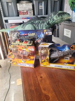 Jurassic World Toy Bundle