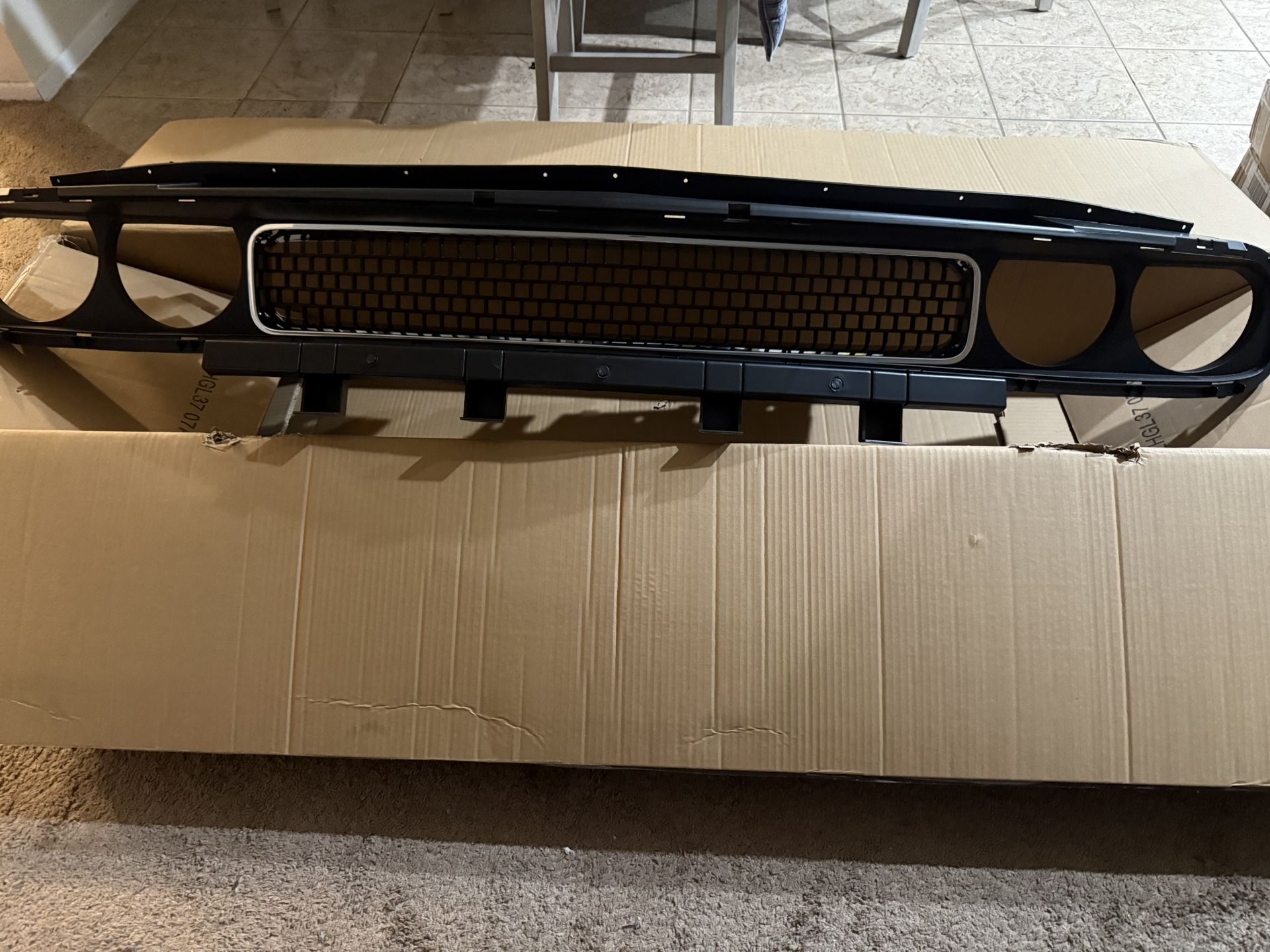 New 2010-2014 Challenger Grill