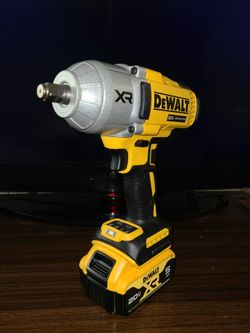 DeWalt XR 1/2 inch impact driver