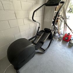 COMMERCIAL PRECOR EFX 5.21 ELLIPTICAL TRAINER 