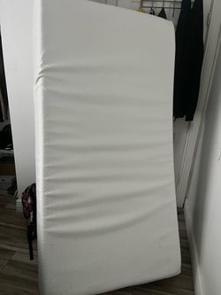 Twin mattress