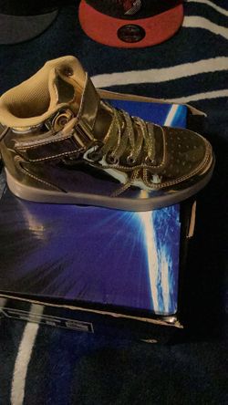 Kids sneakers led light glow shoes kids size 1 youth new with box gold back to school shoes