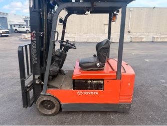 Forklift