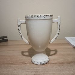 Brand new urn for cheap