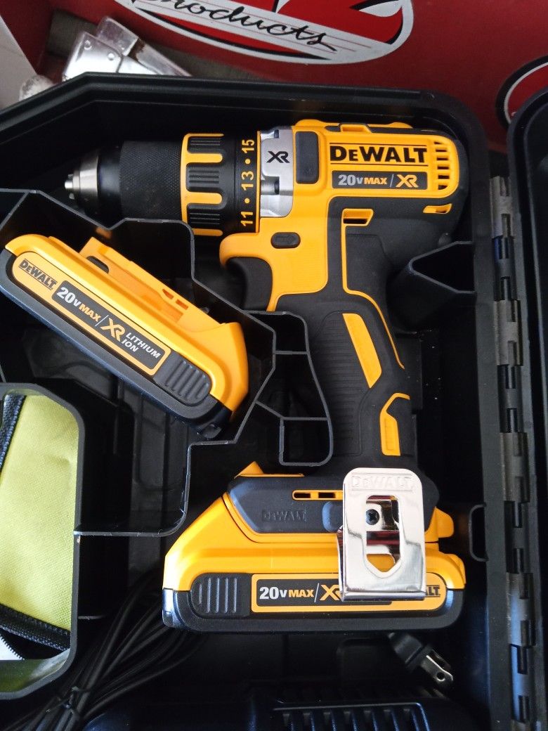 DeWalt 20v Max XR Hammer Drill