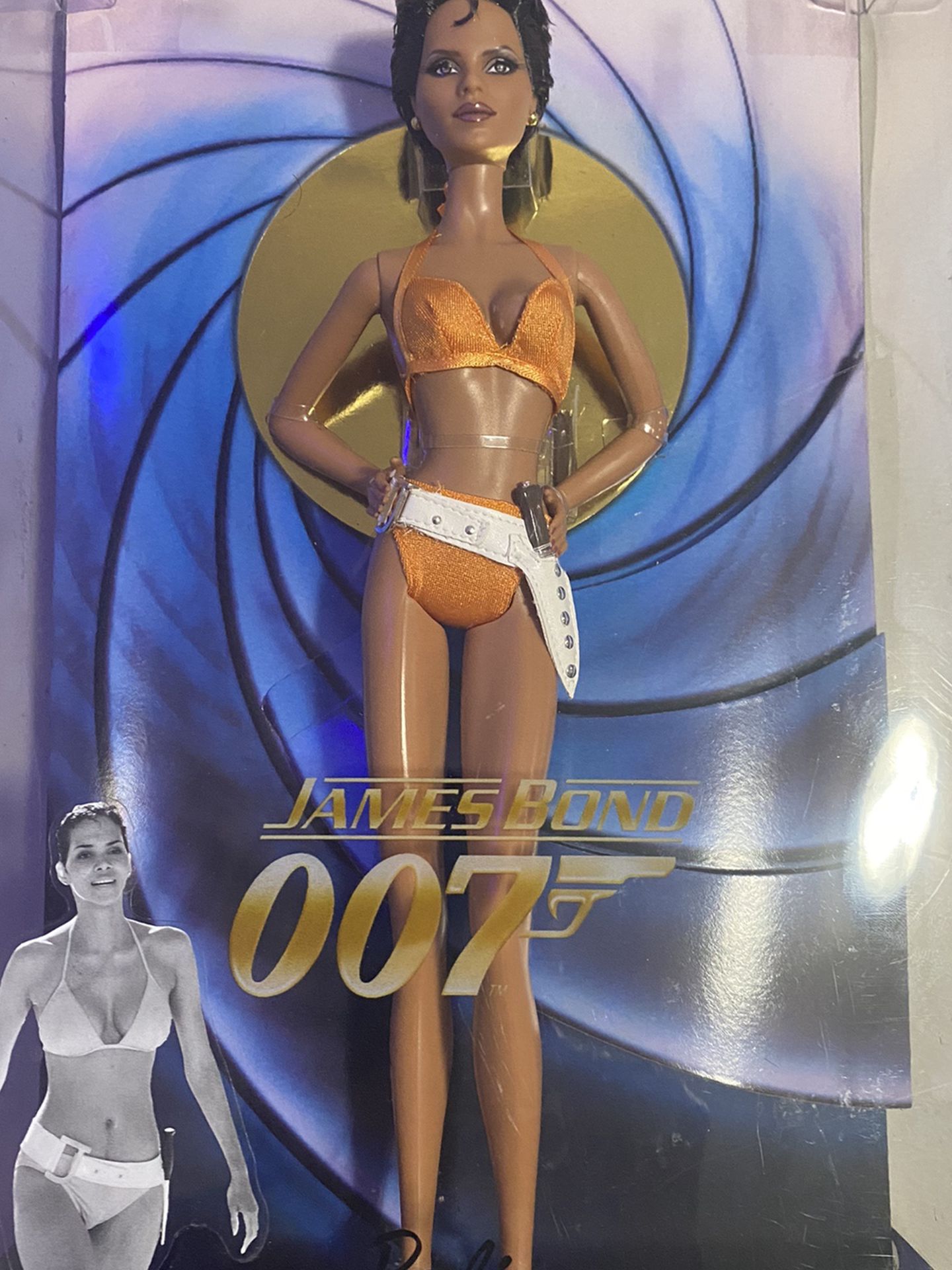 Barbie,James Bond 007 Halle Barry"Die Another Day" Collector Black Label