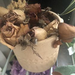 Beautiful dried flowers in a decorative pot