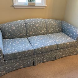Hitchcock Couch