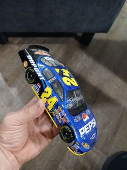 Jeff Gordon #24 DuPont Pepsi NASCAR Die-Cast Car