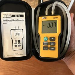 UEI EM152 Manometer