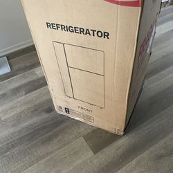 Manastin Mini Fridge