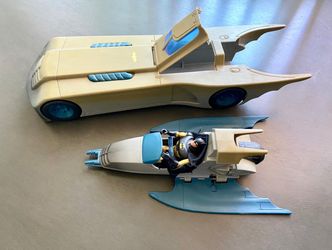 Hasbro 2000 Batman Guardian of Gotham City Batmobile 2 Vehicles A7