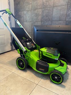 Greenworks 60V 21” Self-Propelled Lawn Mower – MO60L810 – LIKE NEW