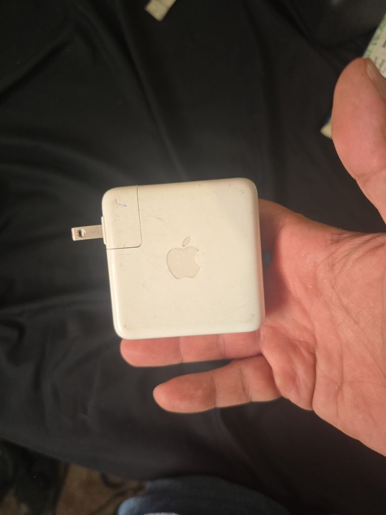 Apple charger