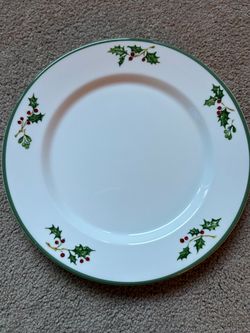 Christopher Radko Traditions Holiday Celebrations Dinner Plates – Set of 3