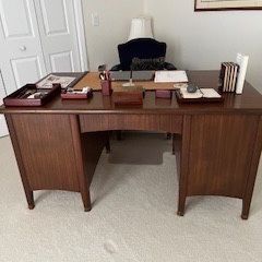 Desk -DISCOUNT PRICE