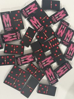 Personalize Double. 6 Dominoes