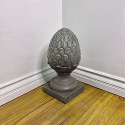 New artichoke figurine statue