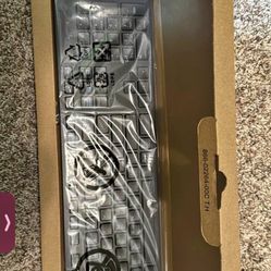 Brand New USB Wired Keyboard - Full-Size QWERTY Layout (Black)