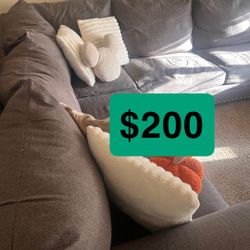 $200 Sectional Couch 