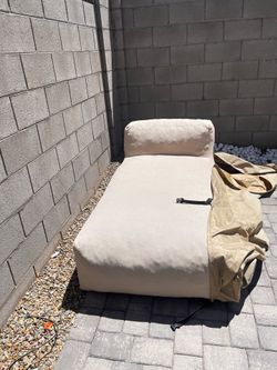 FREE Lounge chair/tanning bed