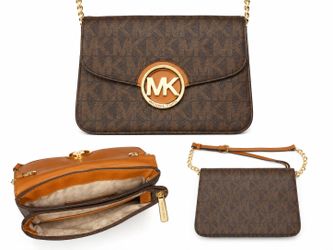 Michael Kors Crossbody monogram purse