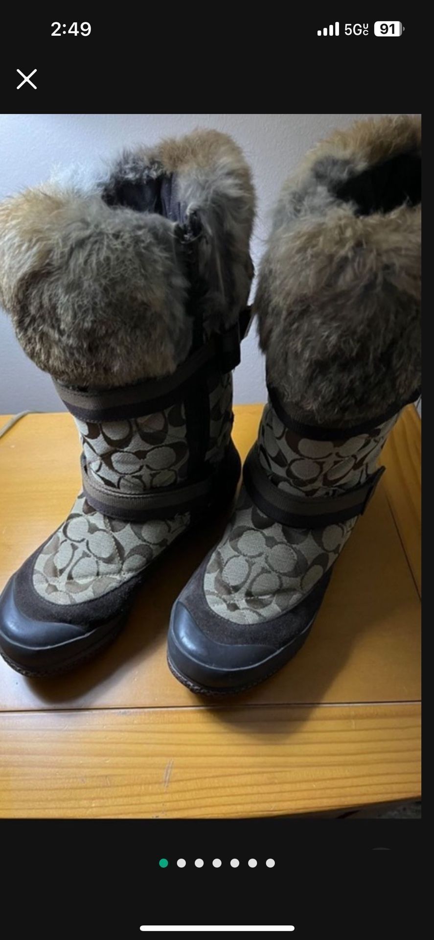 There Very Good Women’s Boots Made By Coach The Size Is 8.5 The Color Is Brown And Beige