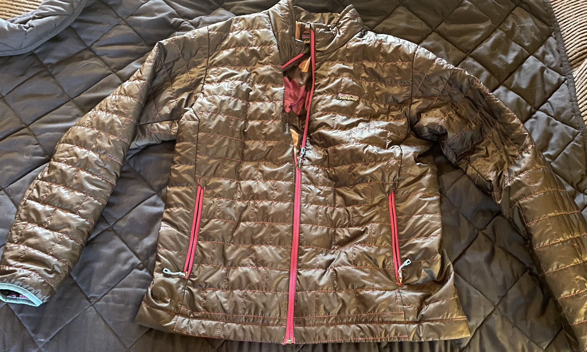 Men’s Patagonia Nano Puffer Jacket Size Large