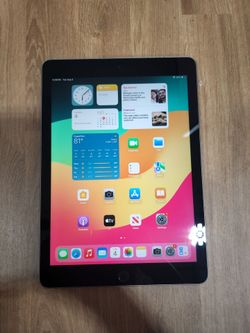 iPad 6th Generation 32GB WiFi 9.7 in