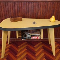 Vintage Mid-Century Mod Plectrum Side Table – Mustard & Black
