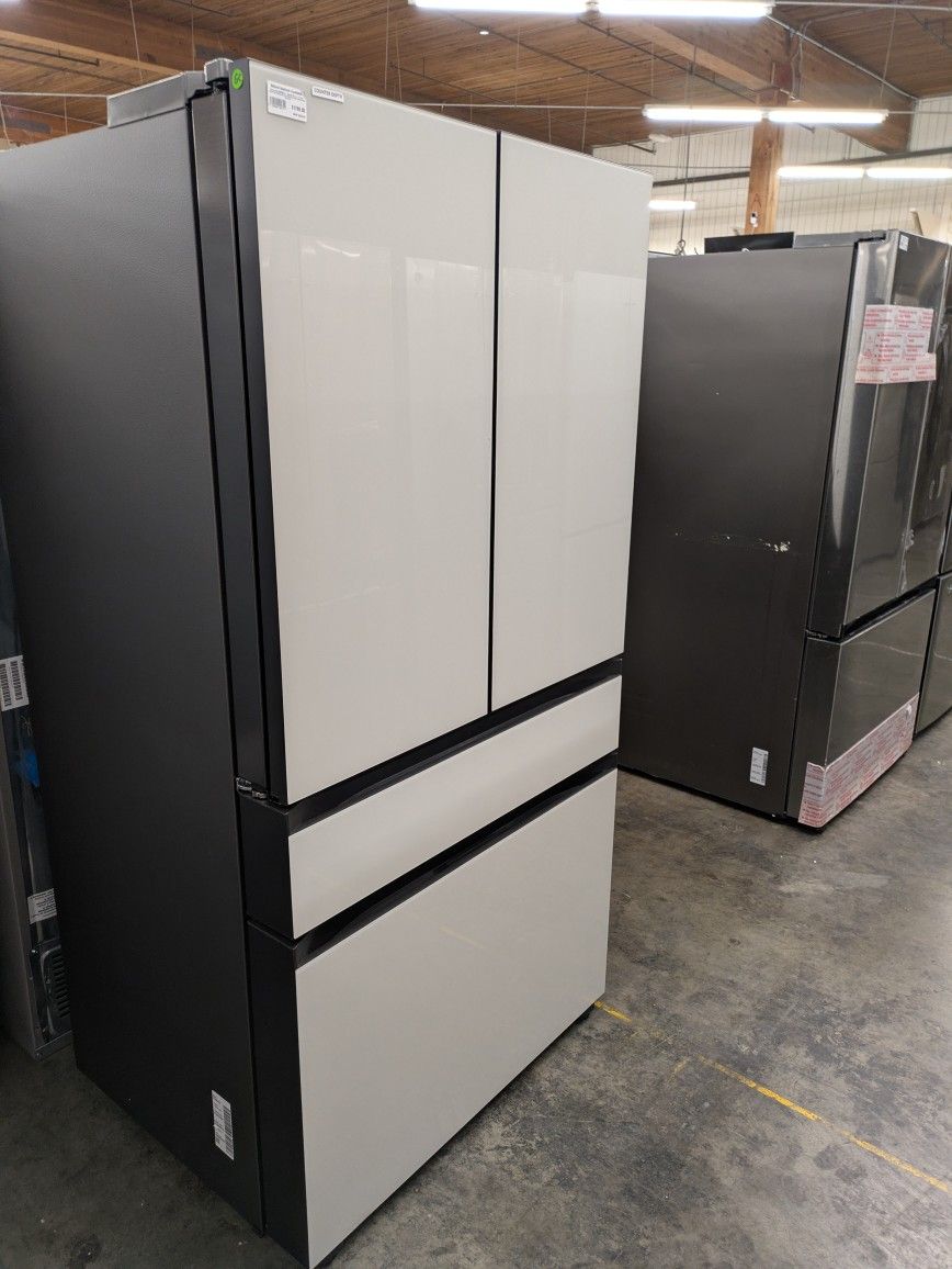 Samsung BESPOKE RF23BB860012
36 Inch Counter-Depth Freestanding 4-Door French Door Smart Refrigerator